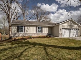 5 Oak Bluff Dr, Saint Peters, MO 63376