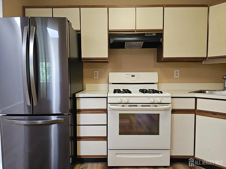 2809 Ridgefield Ct — Photo 12