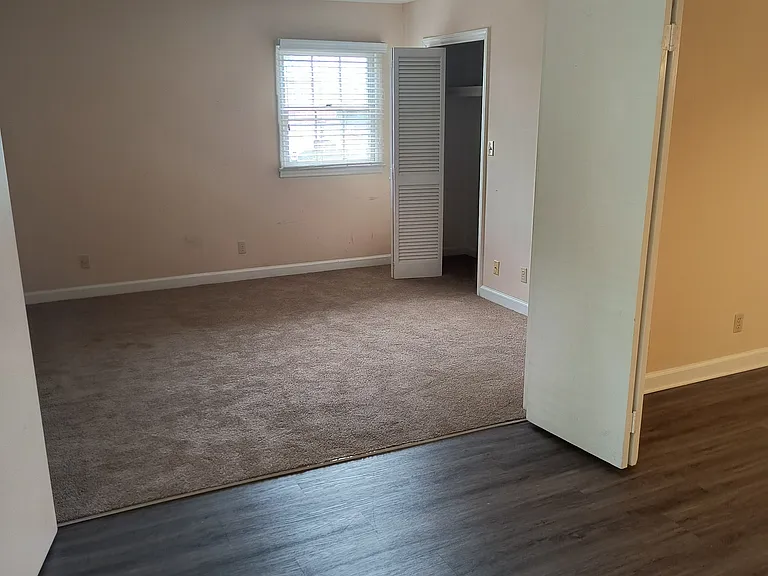 2890 Carriage Dr #F — Photo 7