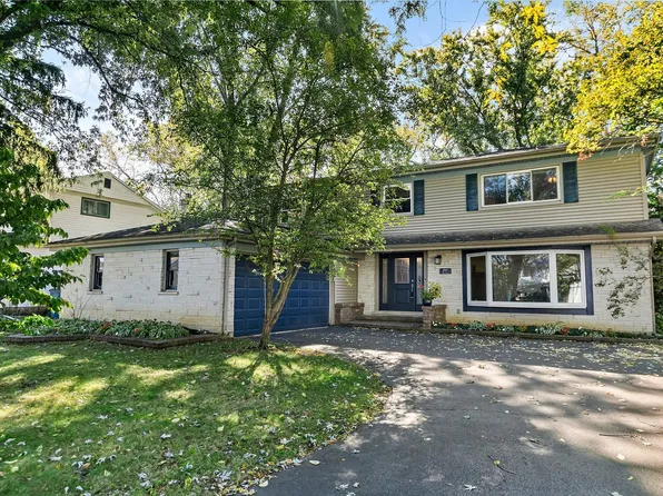 1819 E Hopi Ln, Mount Prospect, IL 60056