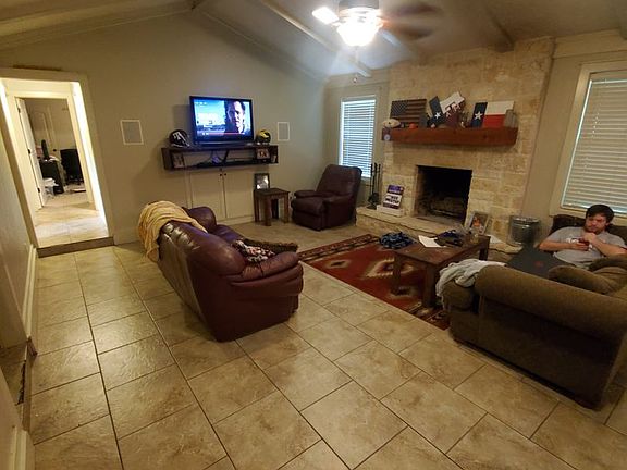 5th image of 1306 Austin Ave