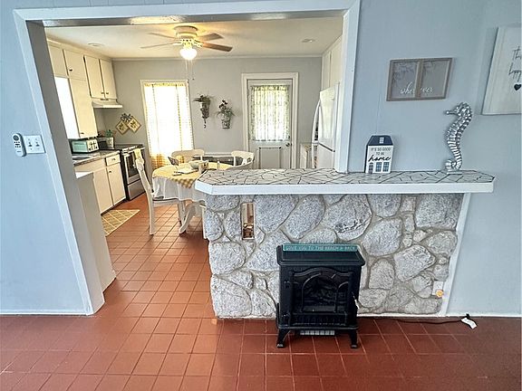 4th image of 1209 Jonnell St