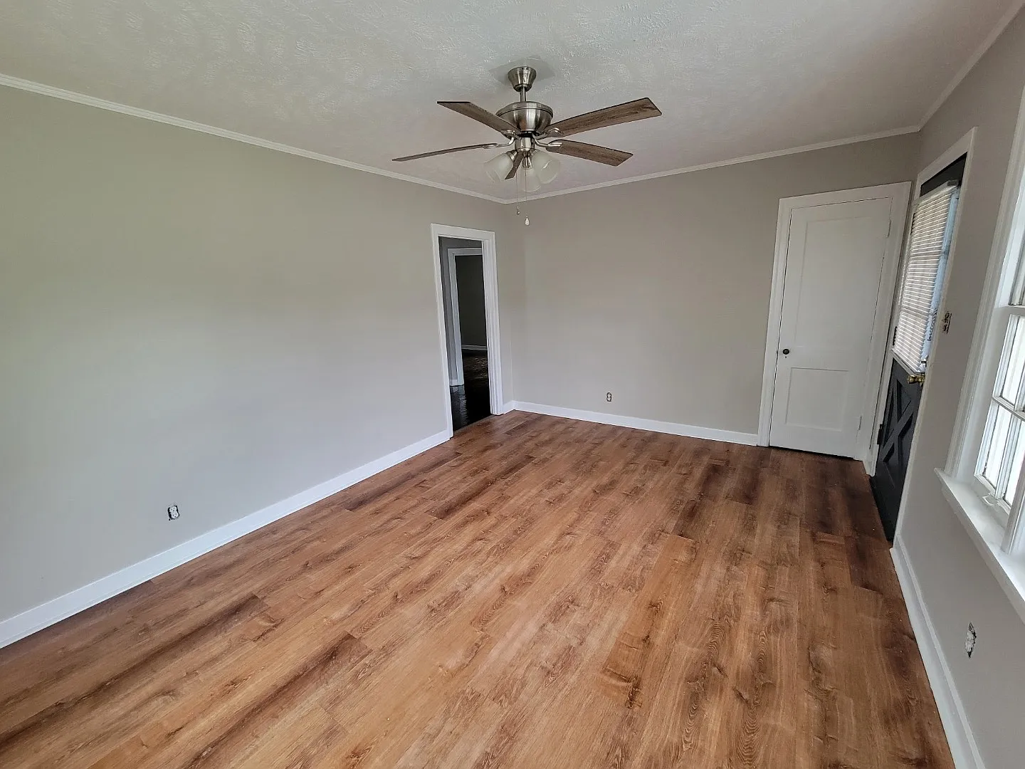 66 Webber St — Photo 3