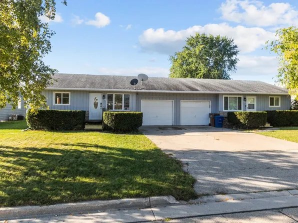 1121 Geneva Rd, Menasha, WI 54952