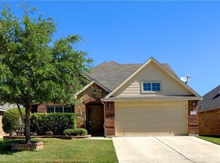 704 Tradewind Dr, Fort Worth, TX 76131