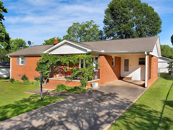 2nd image of 110 Cherrylane Dr