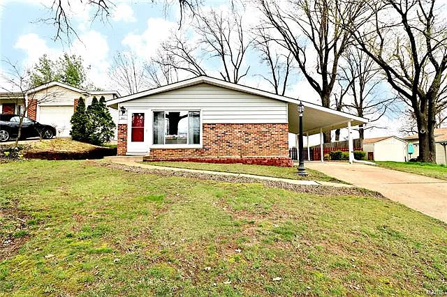 511 Joshua Dr photo 1