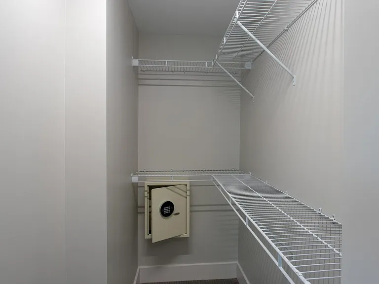 The Residence at 279 North — Photo 9