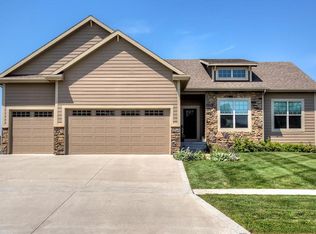 1449 Sugar Creek Cir, West Des Moines, IA 50266