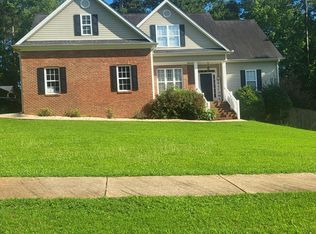 228 Lake Chase Dr N, Griffin, GA