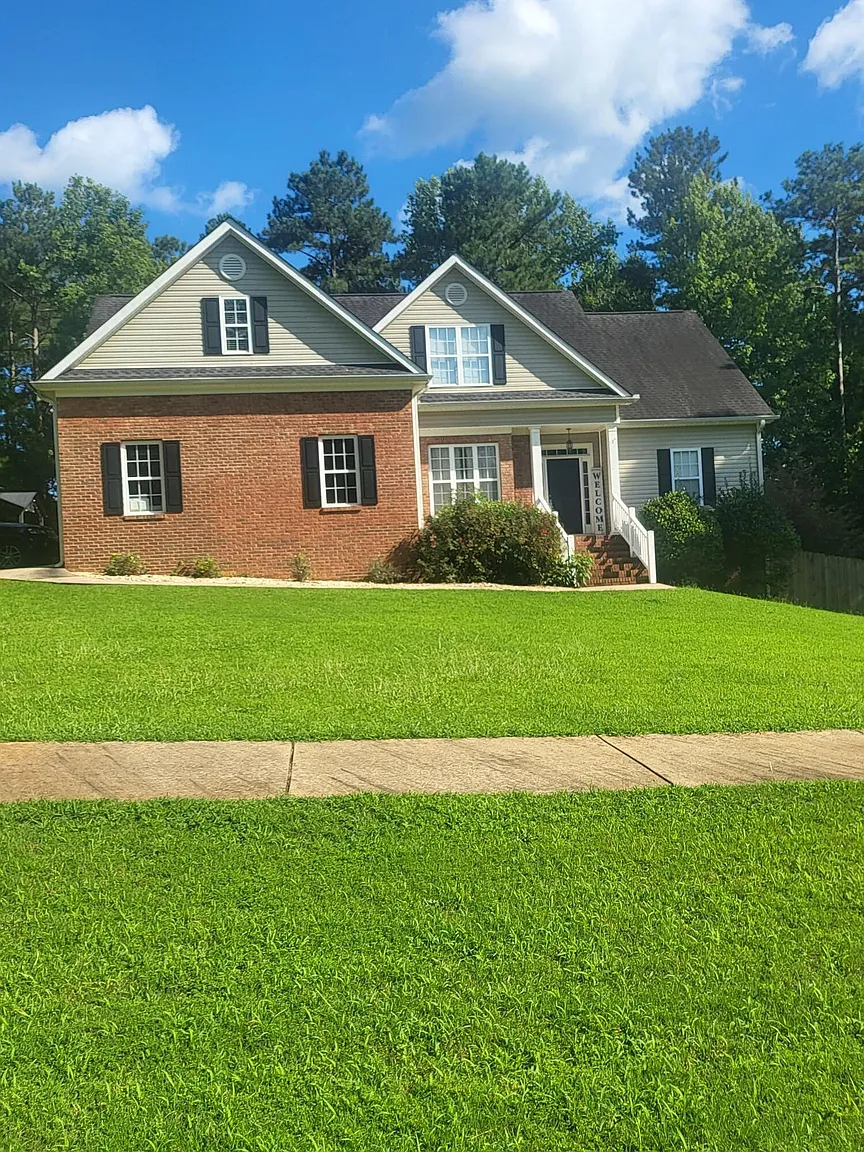 228 Lake Chase Dr N photo 1