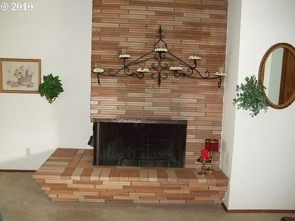 4th image of 5702 NE 54th St
