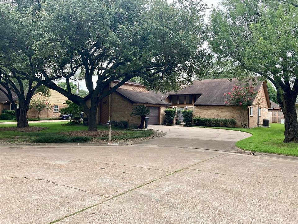 1st image of 3027 Fontana Dr