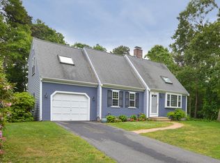 122 Sunny Wood Dr, Hyannis, MA 02601