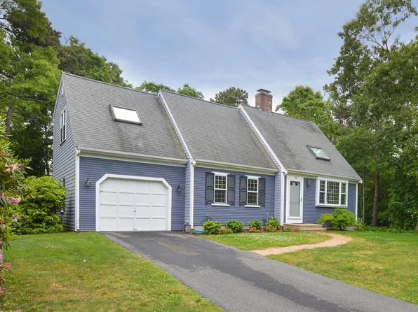 122 Sunny Wood Drive, Hyannis, MA 02601