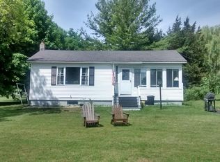 560 Abnaki Rd, North Hero, VT 05474