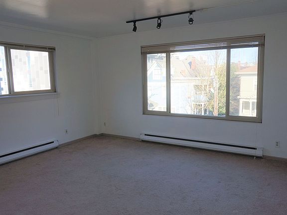 3rd image of 1417 Belmont Ave APT 301