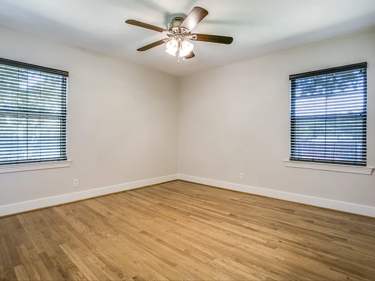 9721 Twin Creek Dr — Photo 20