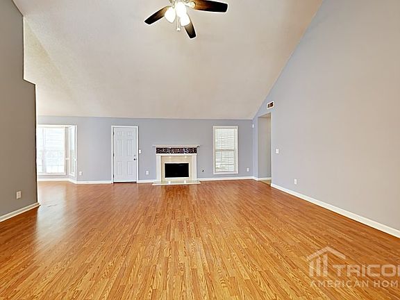 4th image of 1102 Chateau Ter