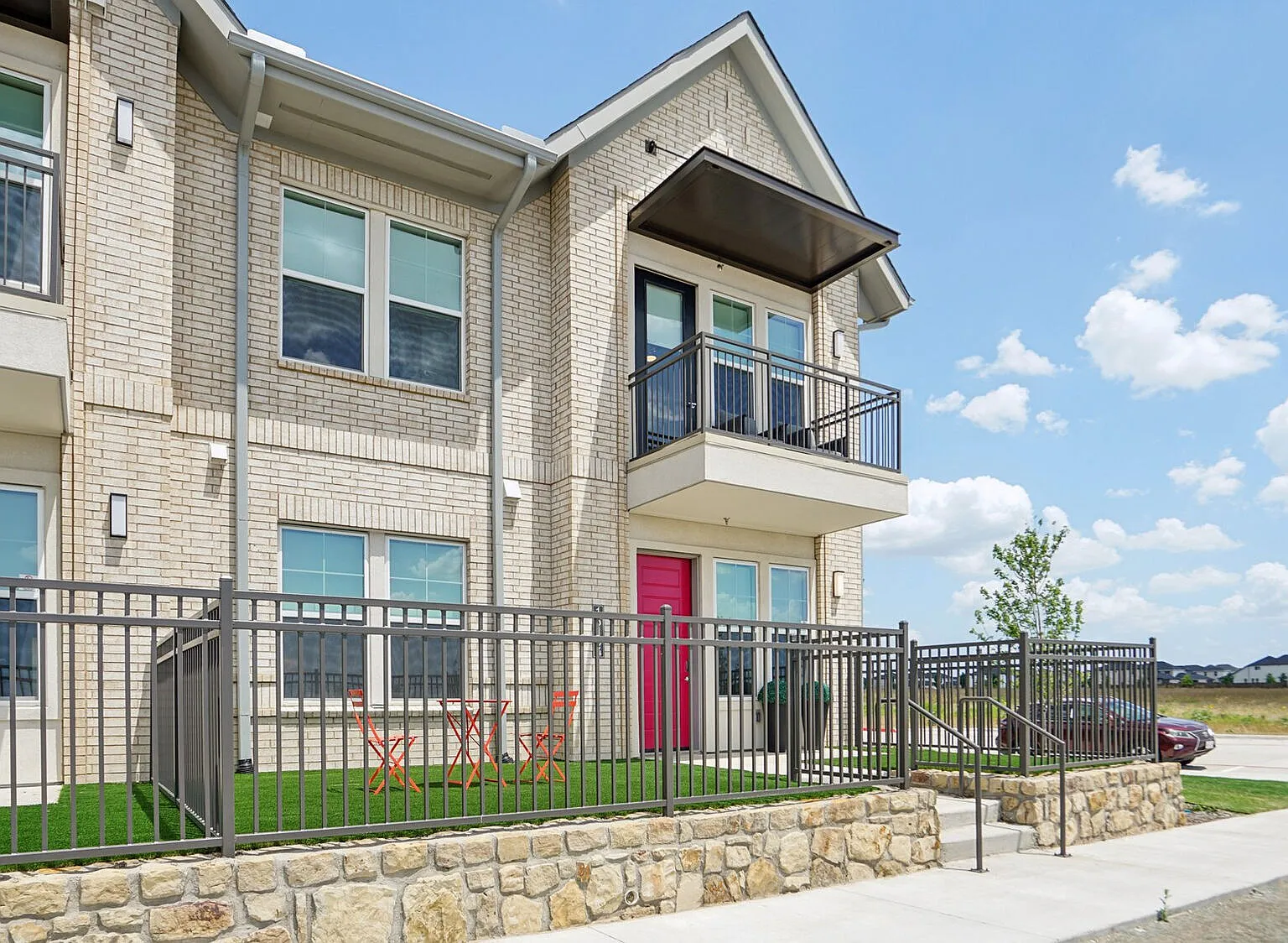 Village at Lexington Ranch — Photo 4