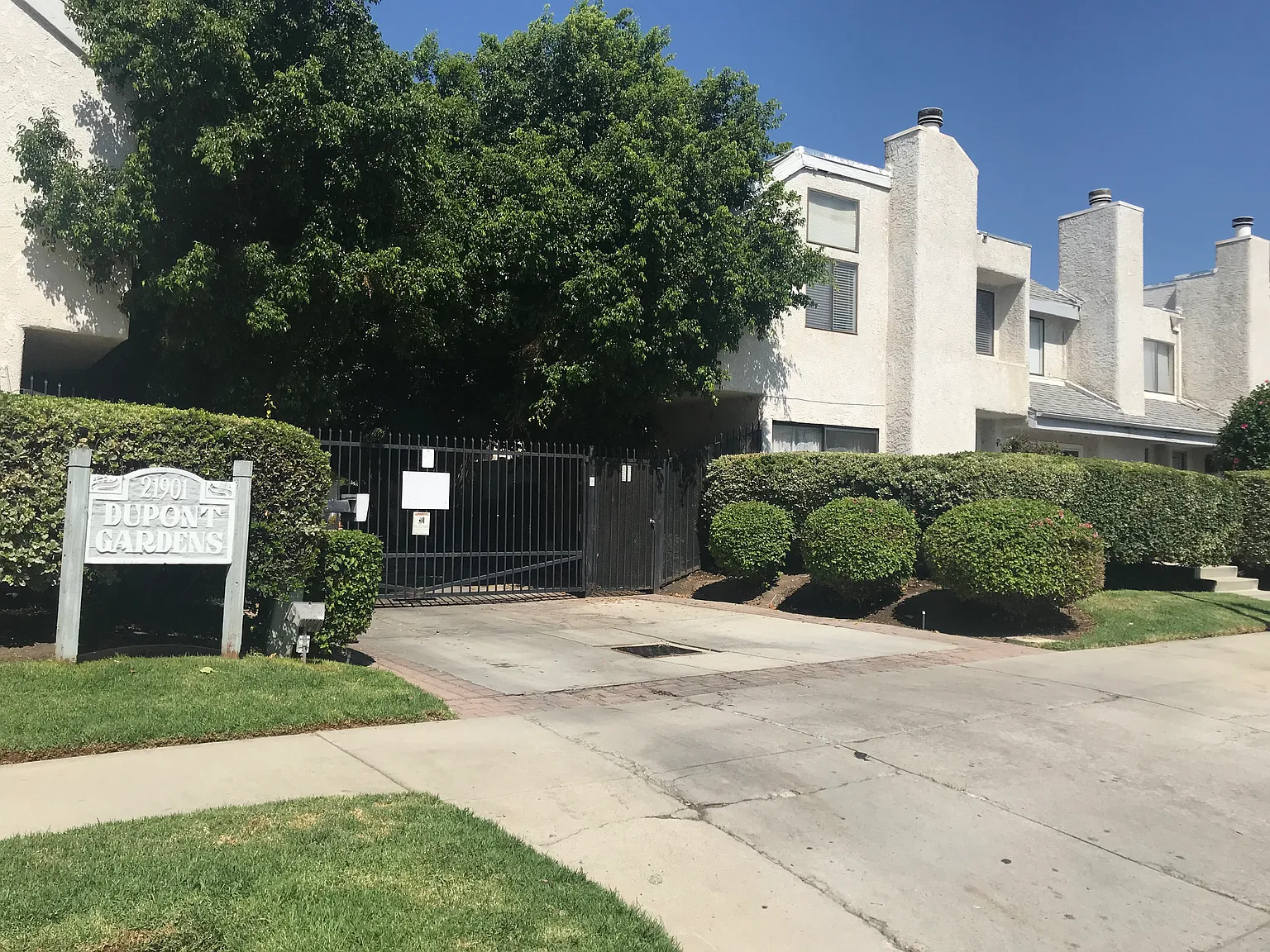 21901 Dupont St — Photo 1