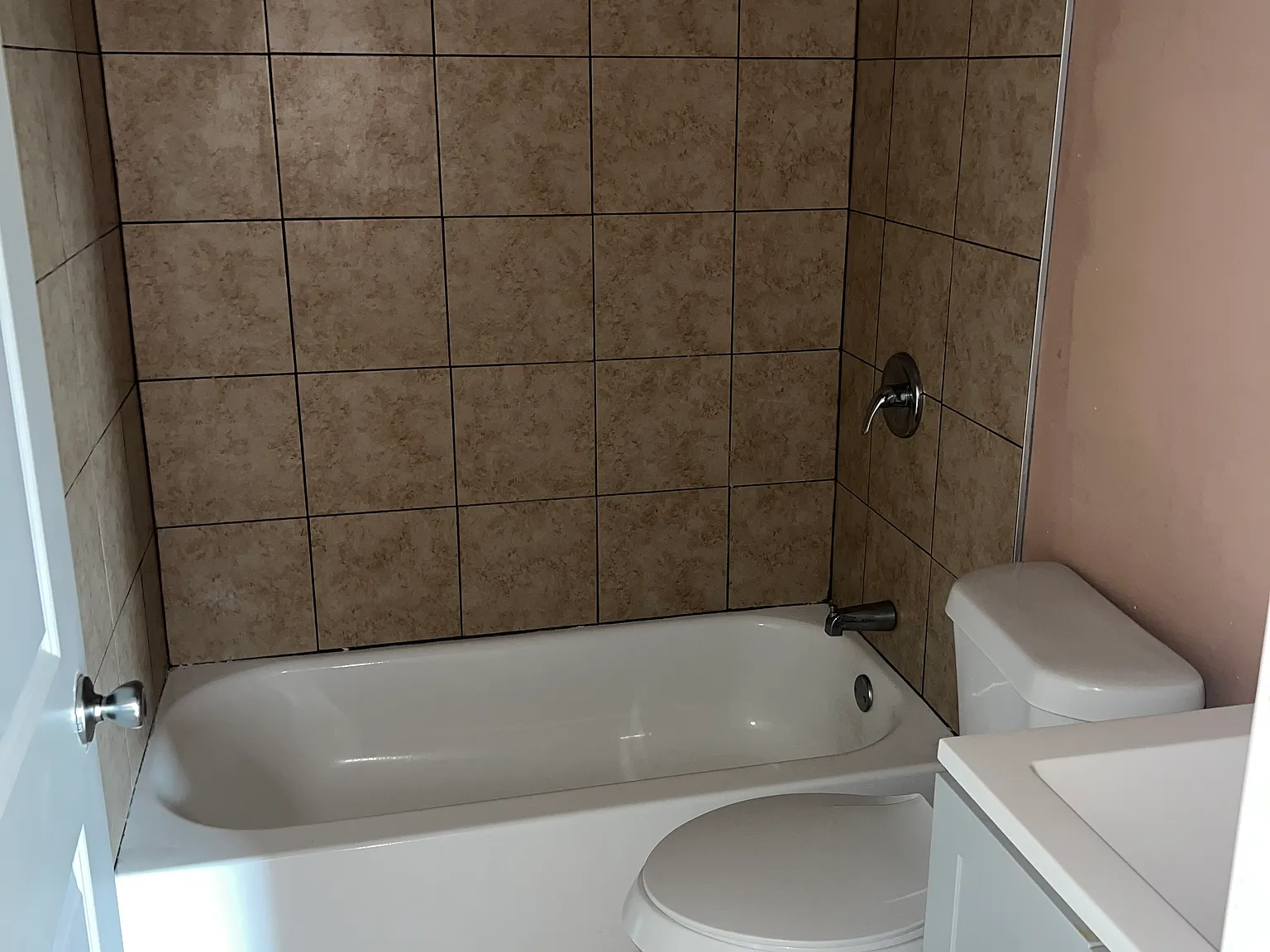 3 bed, $1,550 — Photo 3