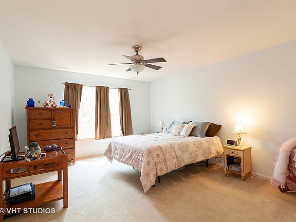 5th image of 554 Shakespeare Dr #554