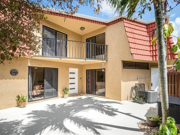 8122 Thames Boulevard #C, Boca Raton, FL 33433