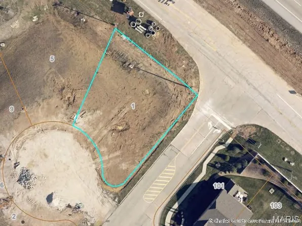 1 Quail Covey Ct, Wentzville, MO 63385