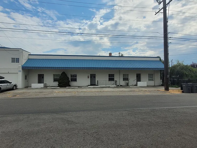 9300 E Sprague Ave — Photo 23