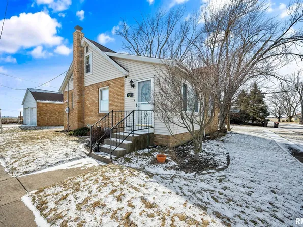 200 W Bertram St, Metamora, IL 61548