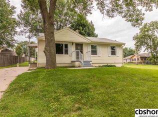 8310 S 11th St, Bellevue, NE 68147