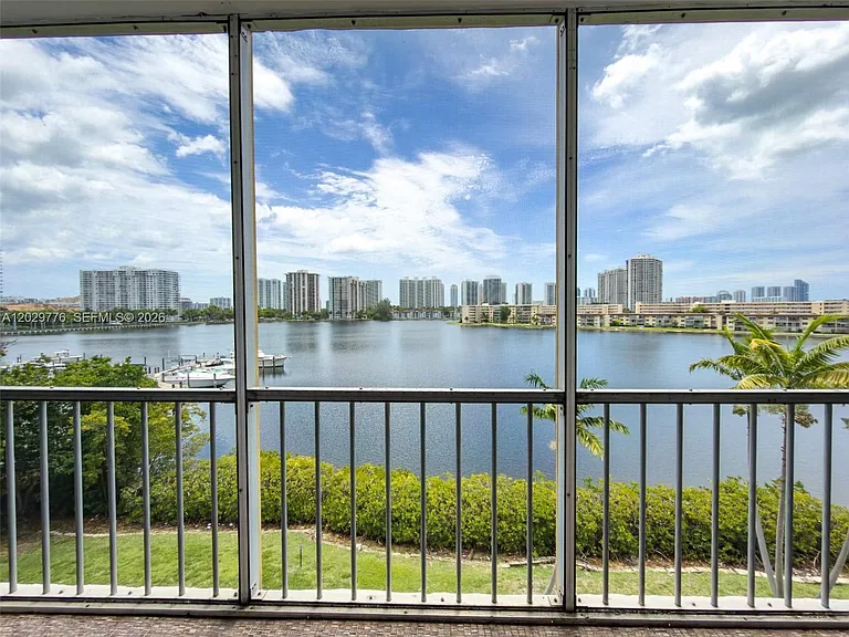 2861 Leonard Dr #F503 — Photo 29