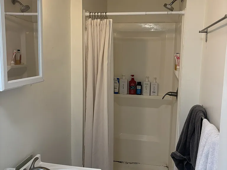 2089 Fairview Ave #4 — Photo 3