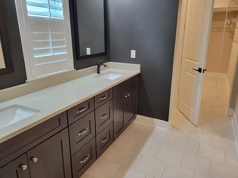 257 Ashbury St — Photo 14