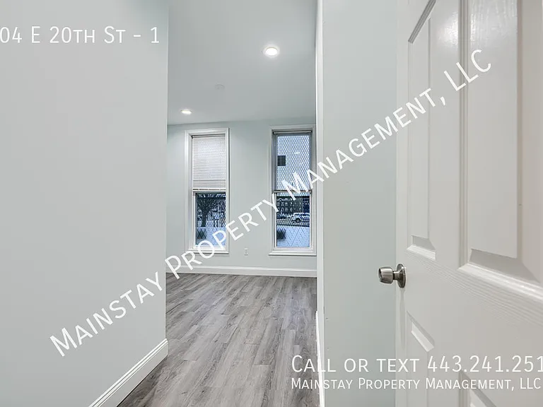 104 E 20th St #1 — Photo 17