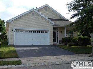 8 Cardinal Pl, Barnegat, NJ 08005