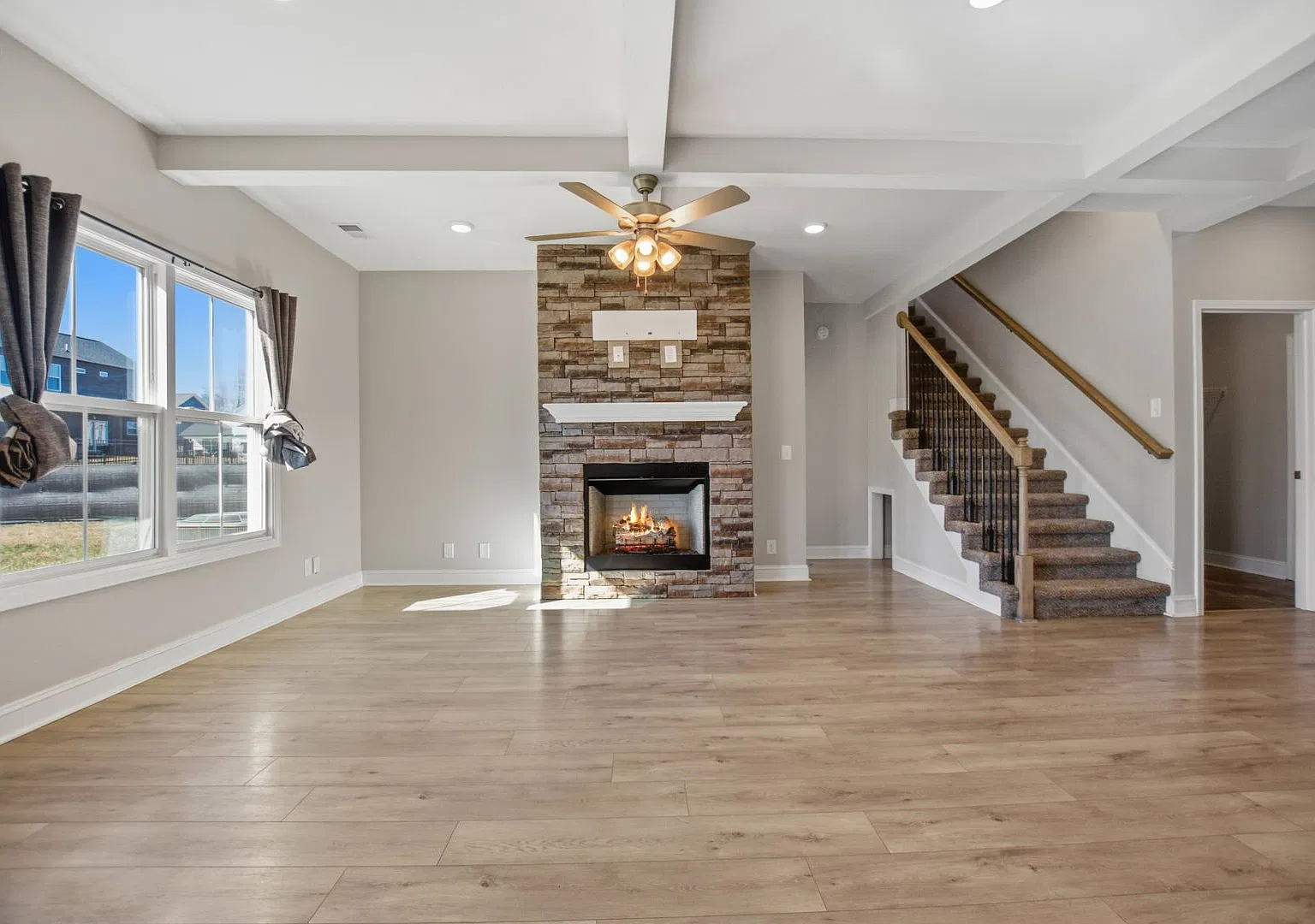 Pet Friendly Three Bedroom with Bonus! — Photo 3
