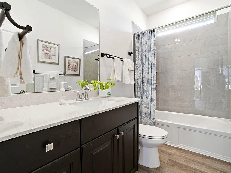 1409 Northwood Bluff Ln — Photo 16