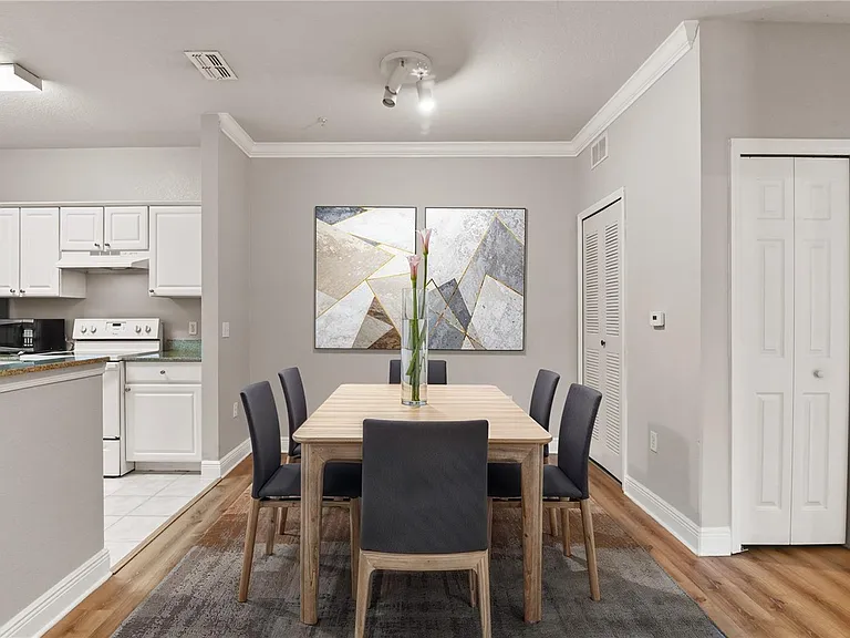 130 Southern Pecan Cir #102 — Photo 8