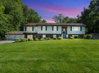 8 Anna D Ct, Hopewell Junction, NY 12533