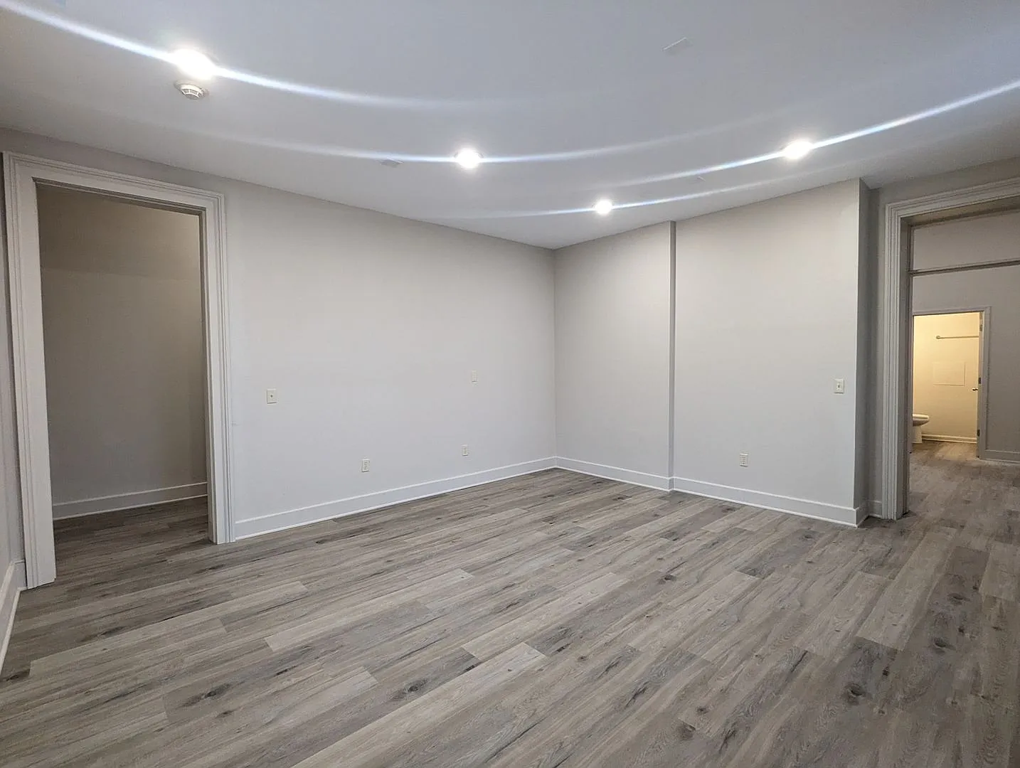 Ballantine House Apartments — Photo 4