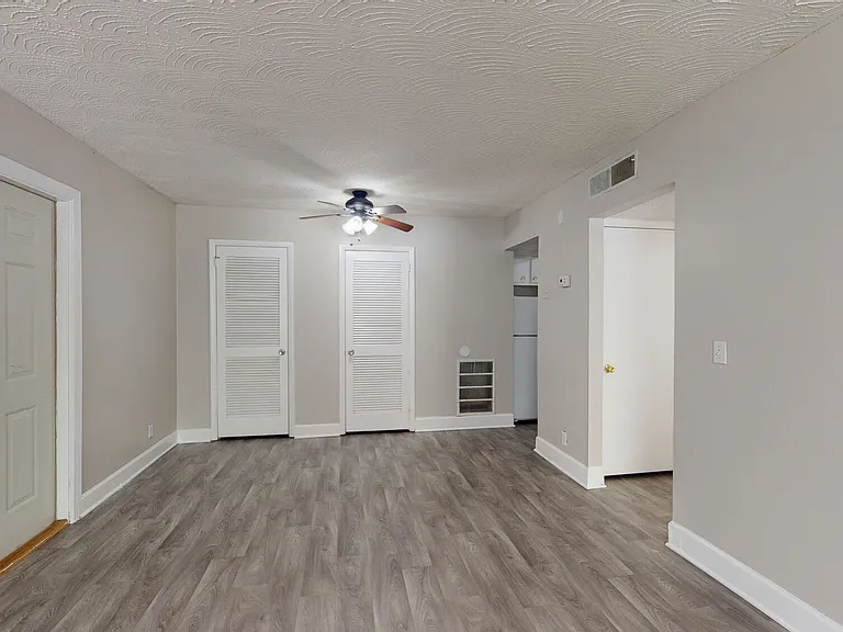 Northfield Manor Apartments — Photo 13
