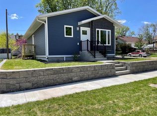 122 31st St SW, Cedar Rapids, IA 52404