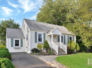 20 W Belleview Ave, Butler, NJ 07405