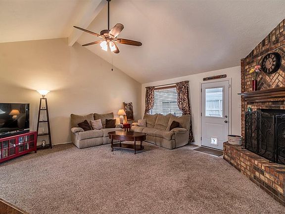5th image of 2814 Woodhall Ct