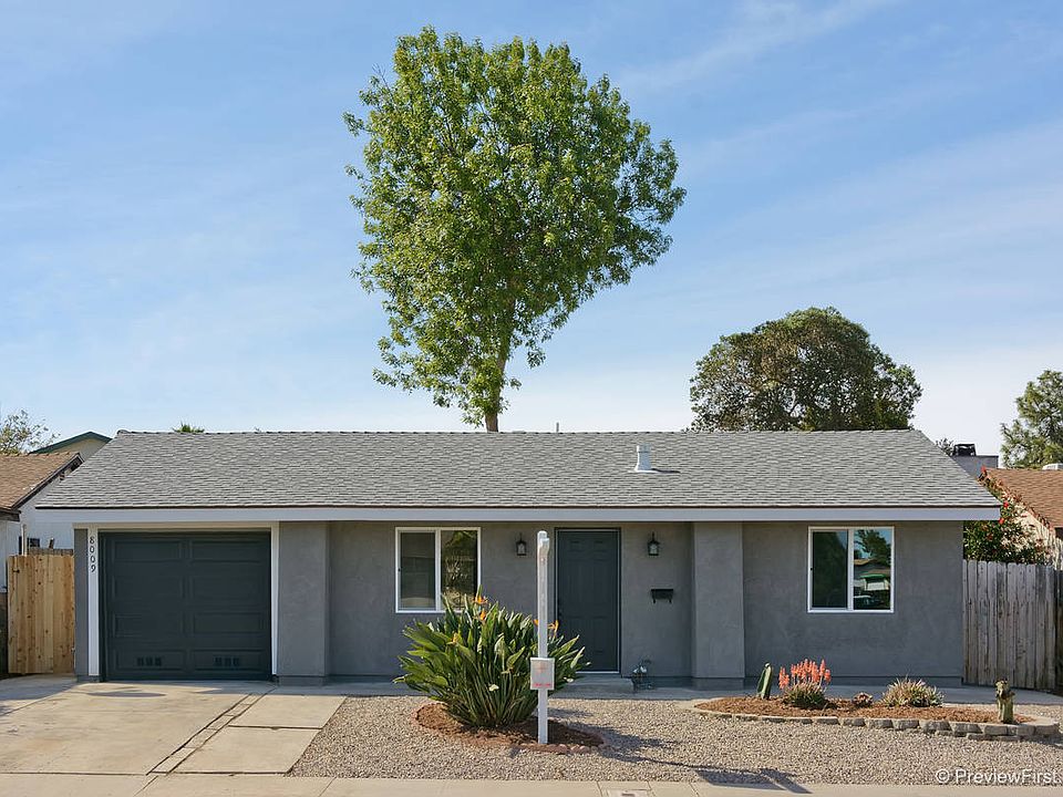 1st image of 8009 Port Royale Dr