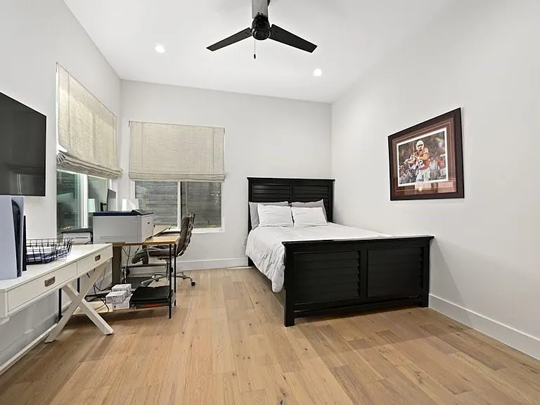 5212 Huisache St #2 — Photo 23