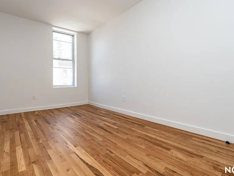 160 Johnson Ave #3B — Photo 9