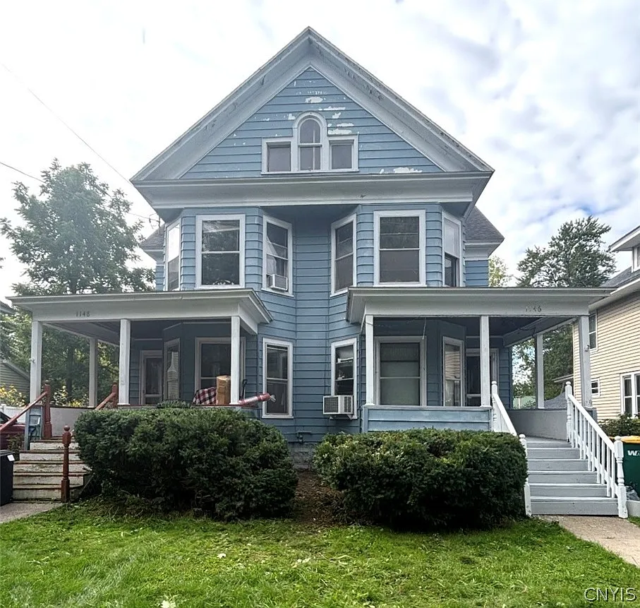 3 bed, 1.0 bath, 1400 sqft, $975 — Photo 1